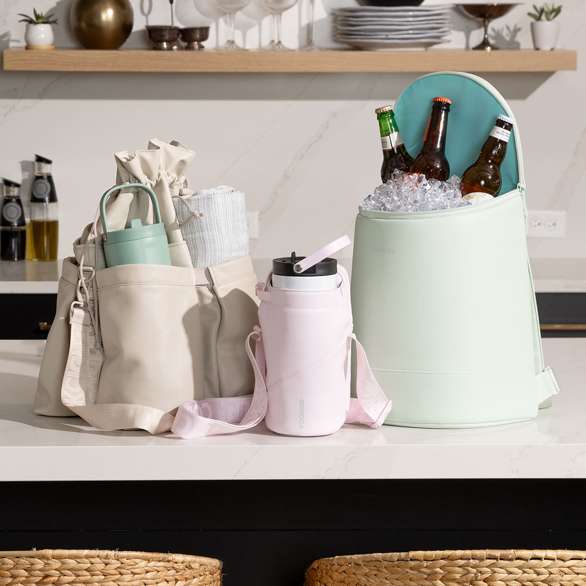 beverage-bucket-bag-m5 6c4793ad3b8e--group-lifestyle1.jpg